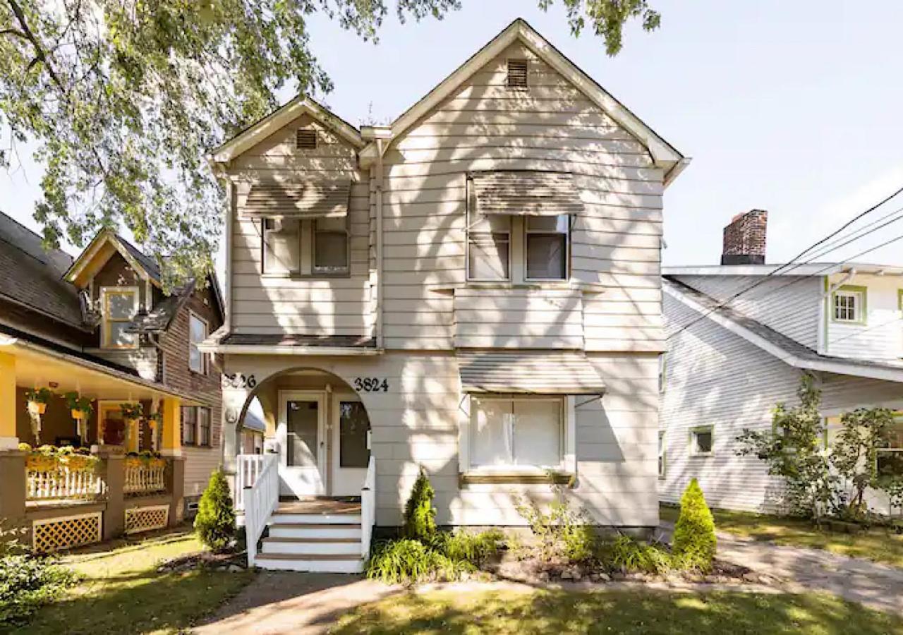 Willa La Naranja Retreat - Cozy Duplex Near Downtown With Parking, 300 Mb Wifi & Self Check In Cleveland Zewnętrze zdjęcie