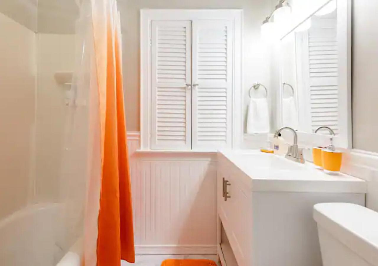 Willa La Naranja Retreat - Cozy Duplex Near Downtown With Parking, 300 Mb Wifi & Self Check In Cleveland Zewnętrze zdjęcie