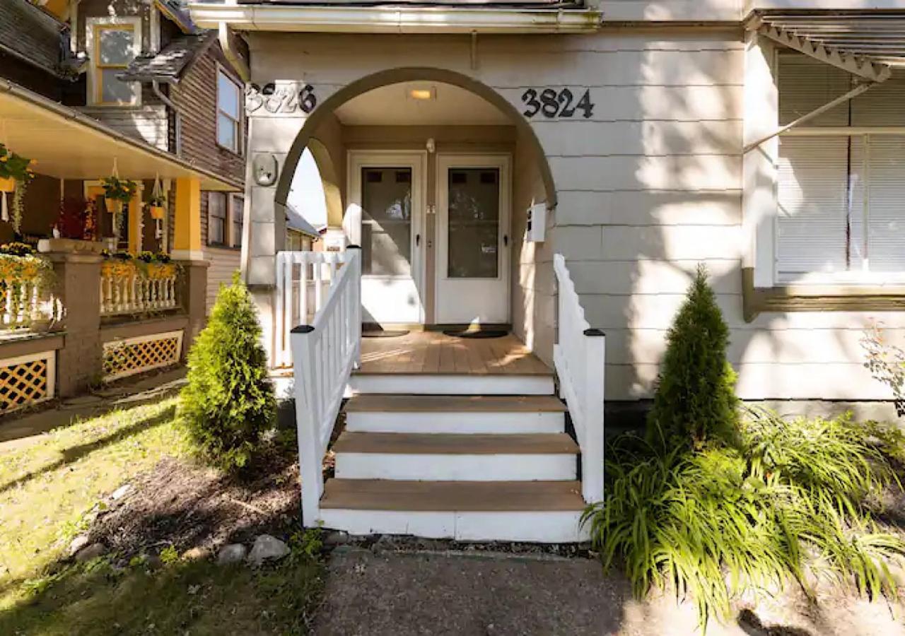 Willa La Naranja Retreat - Cozy Duplex Near Downtown With Parking, 300 Mb Wifi & Self Check In Cleveland Zewnętrze zdjęcie