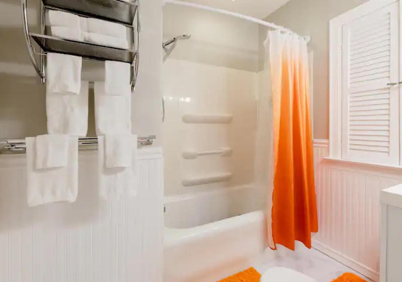 Willa La Naranja Retreat - Cozy Duplex Near Downtown With Parking, 300 Mb Wifi & Self Check In Cleveland Zewnętrze zdjęcie