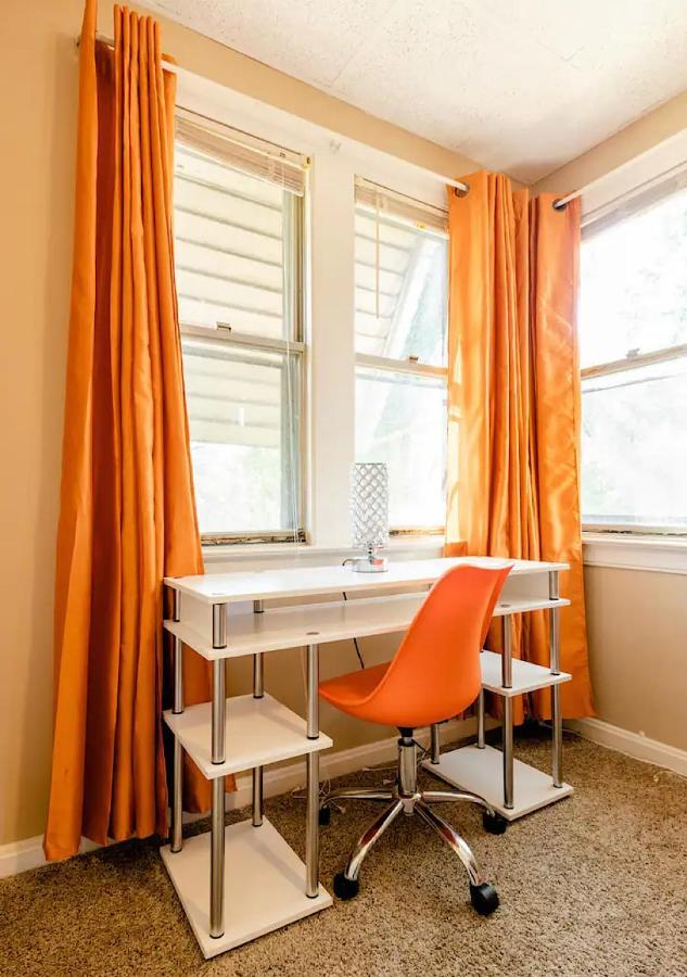 Willa La Naranja Retreat - Cozy Duplex Near Downtown With Parking, 300 Mb Wifi & Self Check In Cleveland Zewnętrze zdjęcie